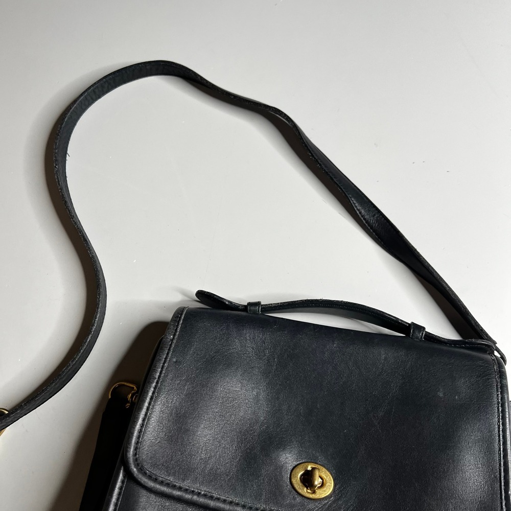 Vintage Coach Regina Bag 9983 Black Leather Crossbody Turnlock Top Handle USA - Picture 8 of 11